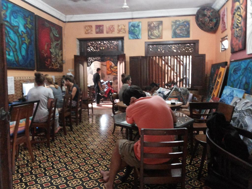 Losmen Setia Kawan Yogyakarta Exterior photo